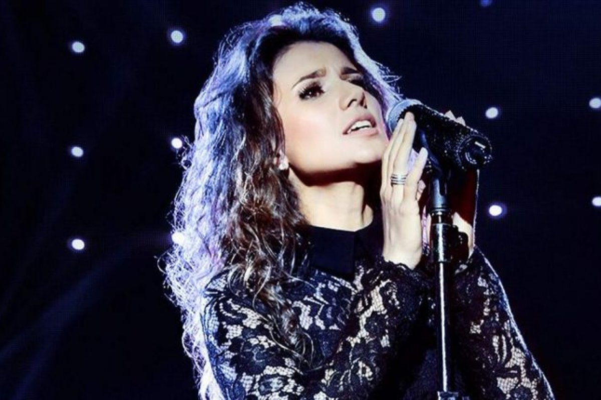 Paula Fernandes fará live-show de São João