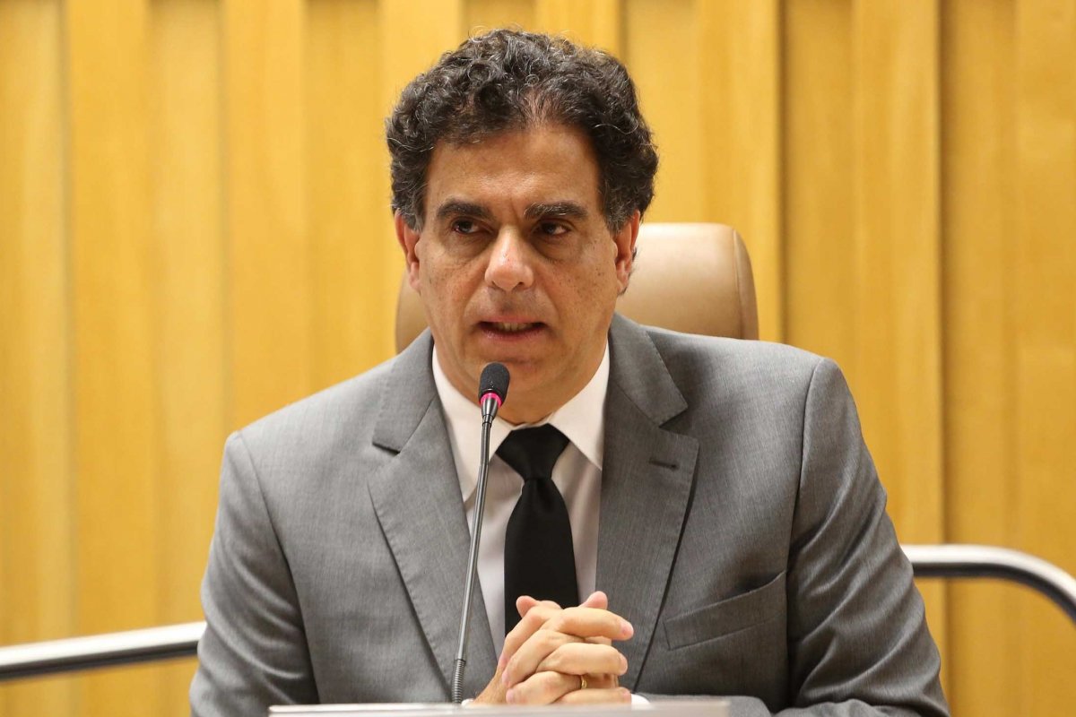 Vice-presidente do TST se exalta após problemas com áudio em sessão virtual