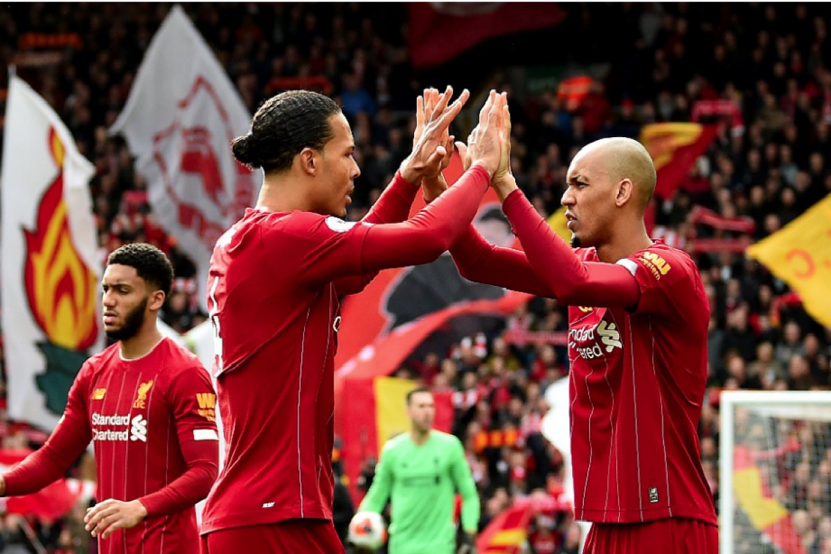 Liverpool é campeão inglês com seis rodadas de antecedência