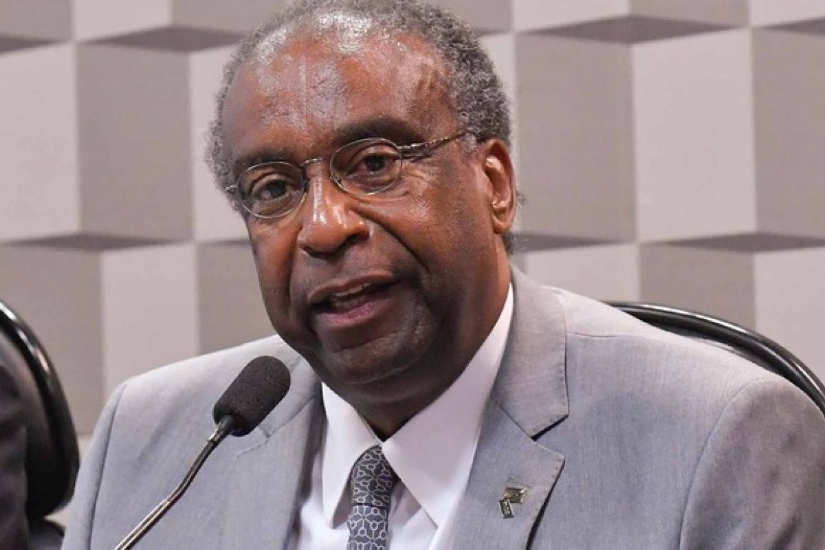 Perfis falsos do novo titular do MEC somam mais de 19 mil seguidores