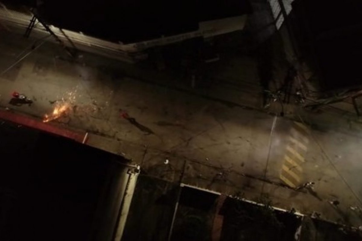 Pandemia: moradores de bairros de Salvador se reúnem em guerra de espadas