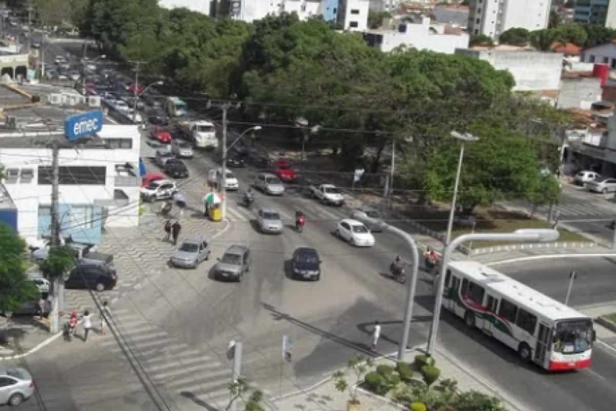 Feira de Santana prorroga decreto que flexibiliza comércio e autoriza abertura de shoppings