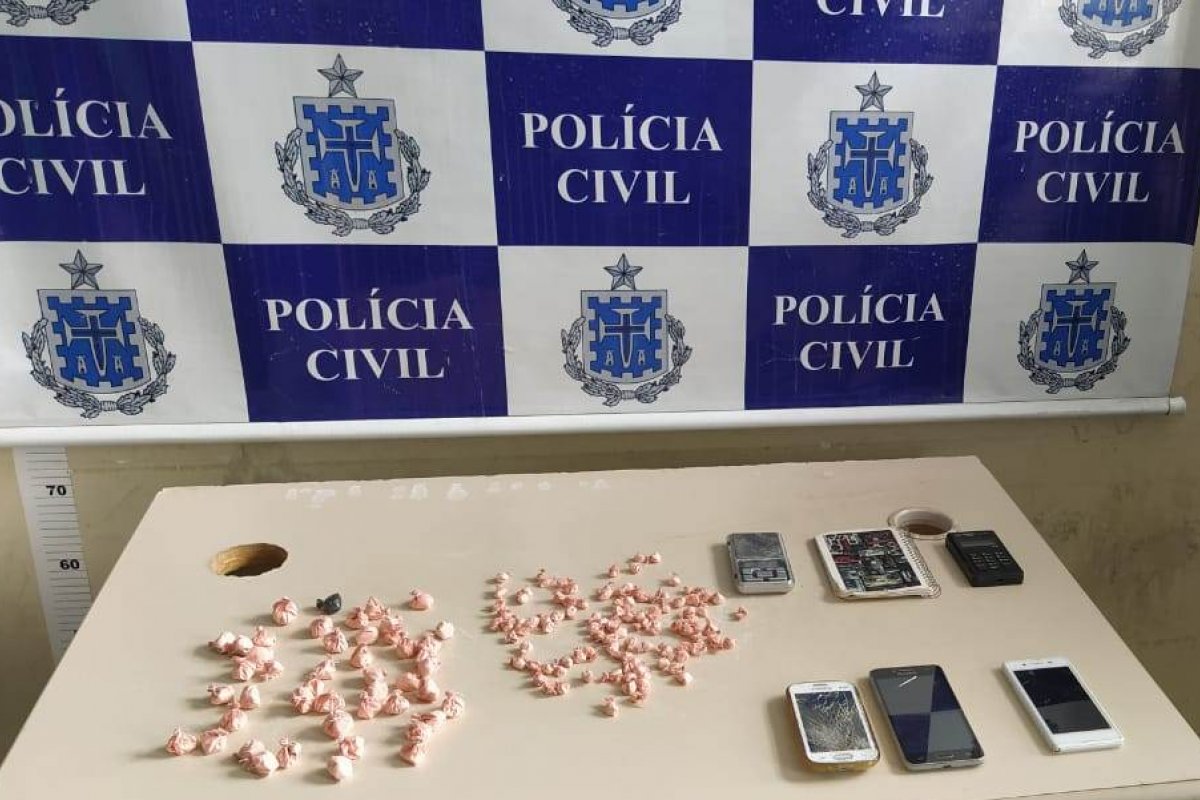 Homem é flagrado com drogas em Santo Antônio de Jesus