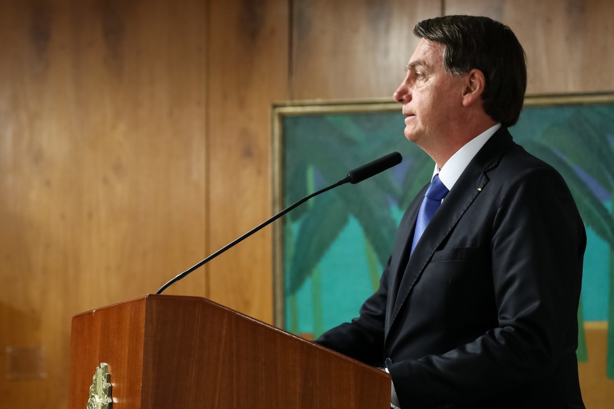 Bolsonaro sanciona lei que destinará R$ 3 bilhões para a Cultura