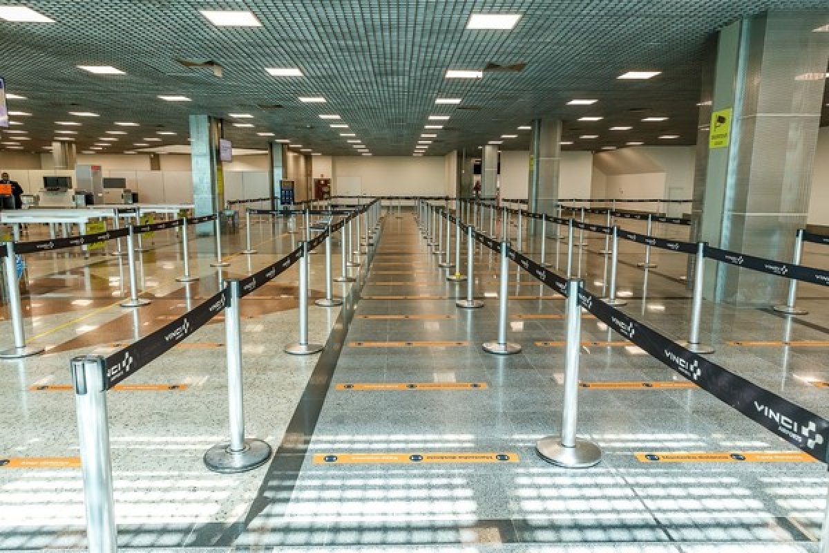 Aeroporto de Salvador retoma embarque no segundo andar