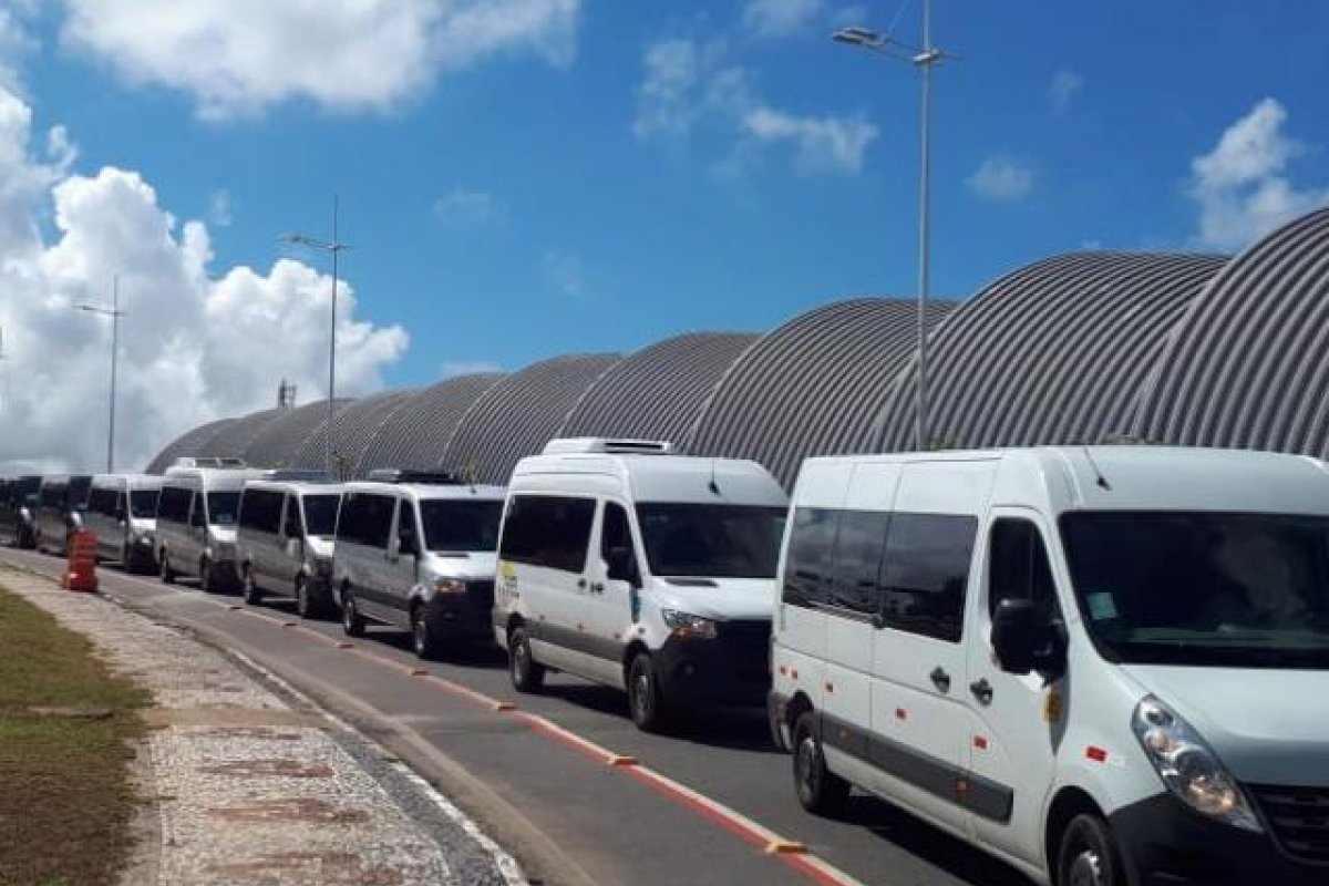 Transportadores de Turismo realizam nova carreata em protesto a falta de resposta do governo do Estado