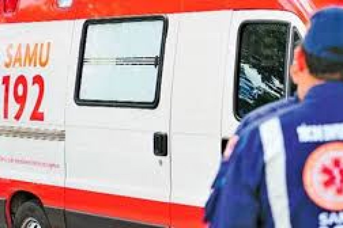 Socorristas do Samu são assaltados dentro de ambulância durante atendimento em Salvador