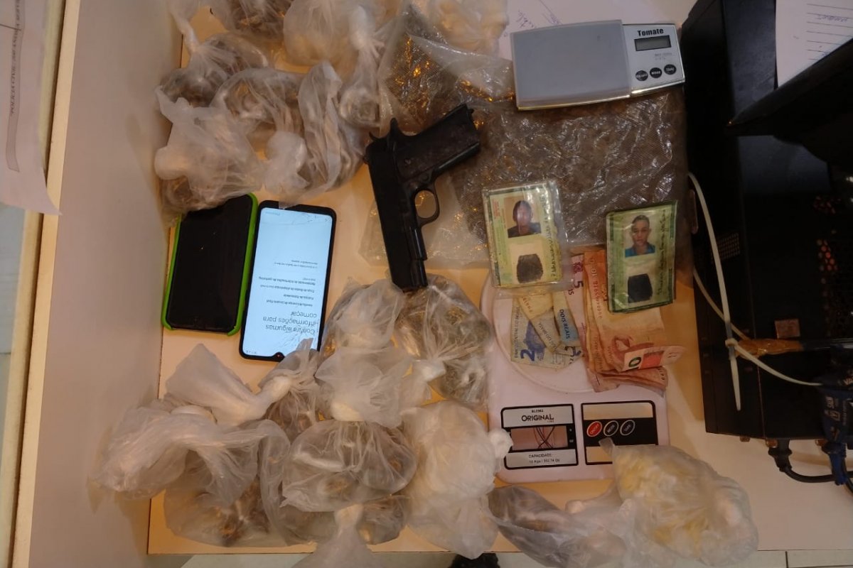 Traficantes tentam despistar policiais, mas são presos na Praia de Canta Galo