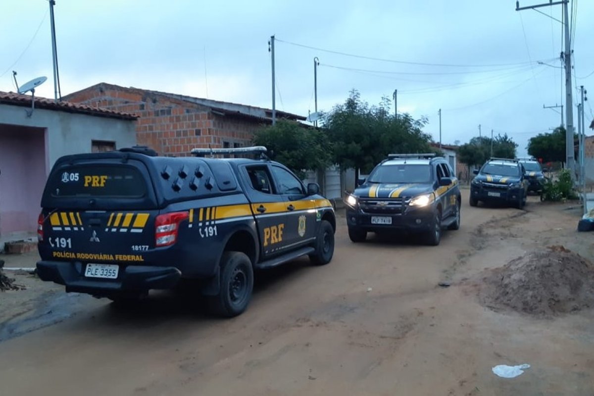 Operação no norte da Bahia cumpre mandados de prisão contra suspeitos de tráfico de drogas