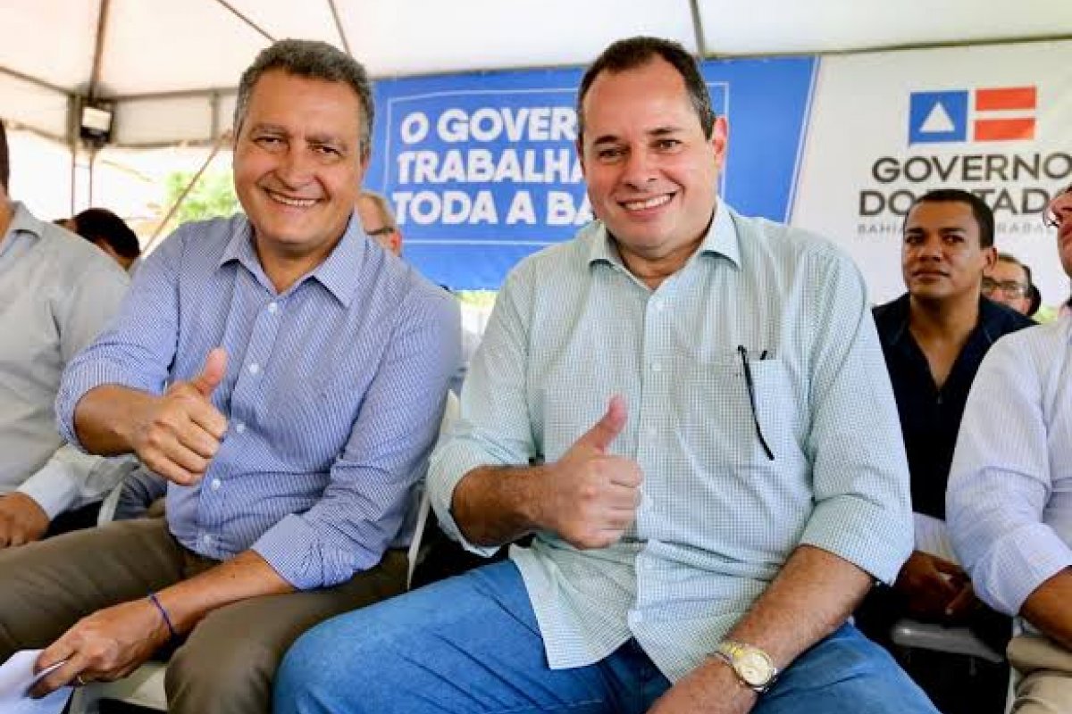 Em defesa de Rui, Leal diz que pedido de impeachment é tentativa de "faturar politicamente" 