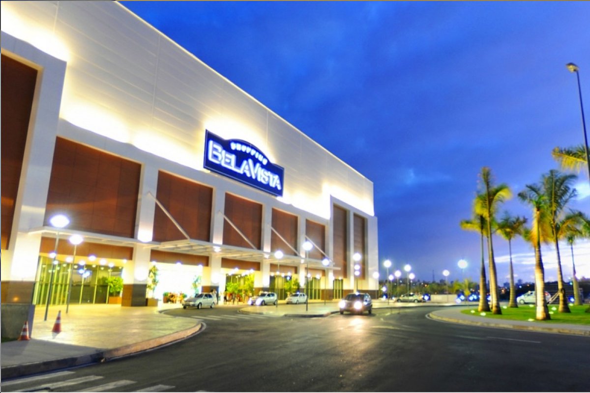 Justiça suspende cobrança de aluguel de lojas em shopping de Salvador