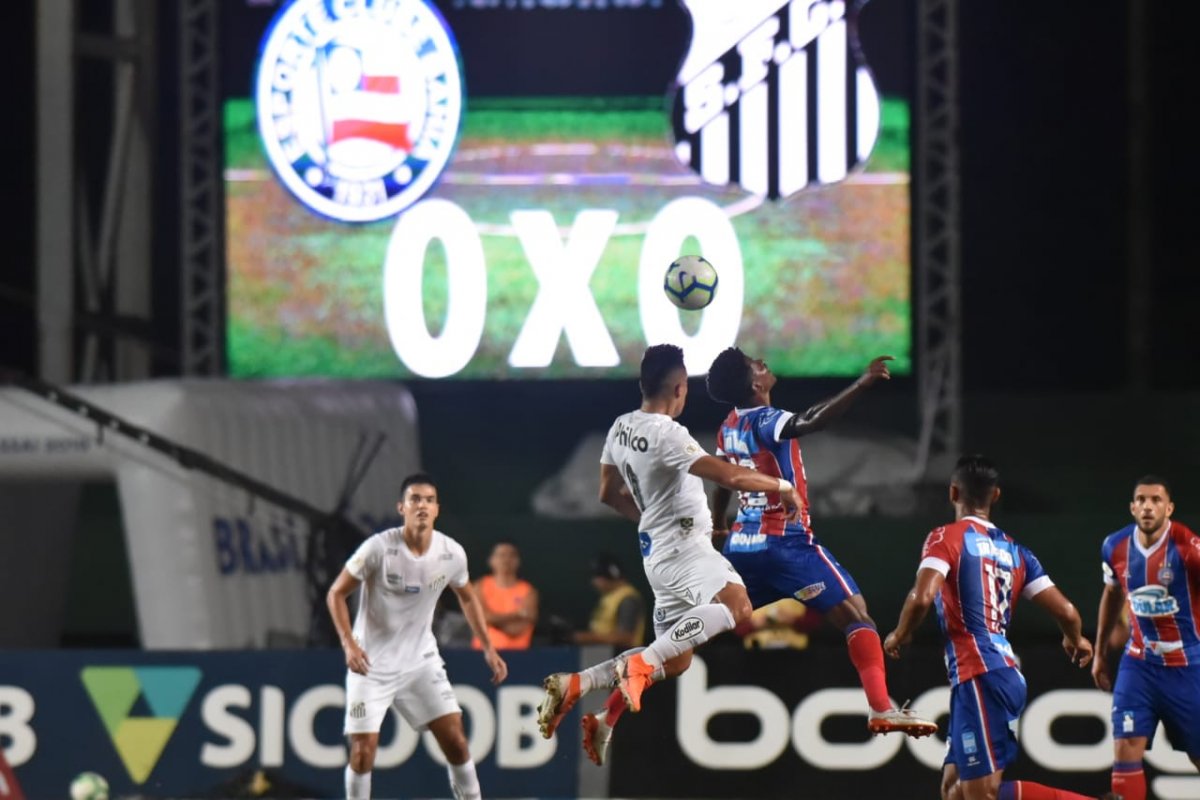 Bahia e Santos terminam primeiro tempo sem gols  