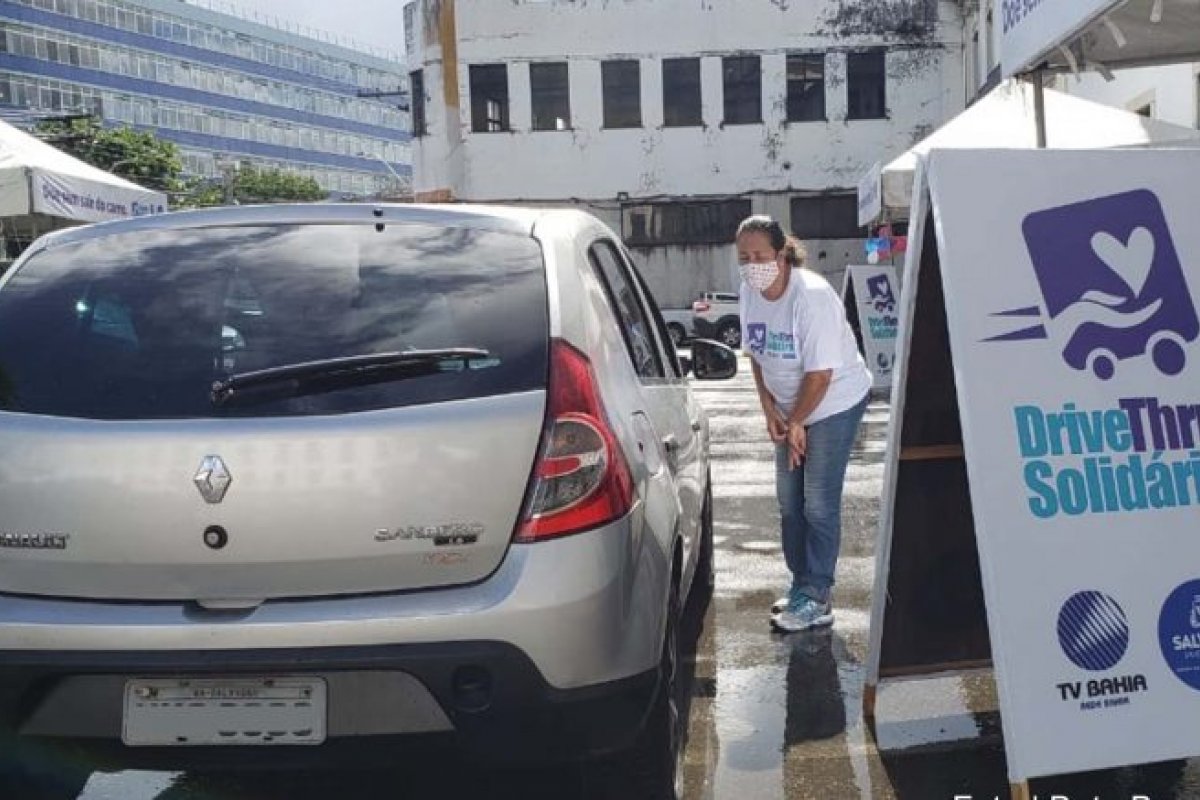 Drive Thru Solidário Musical arrecada doações para músicos baianos