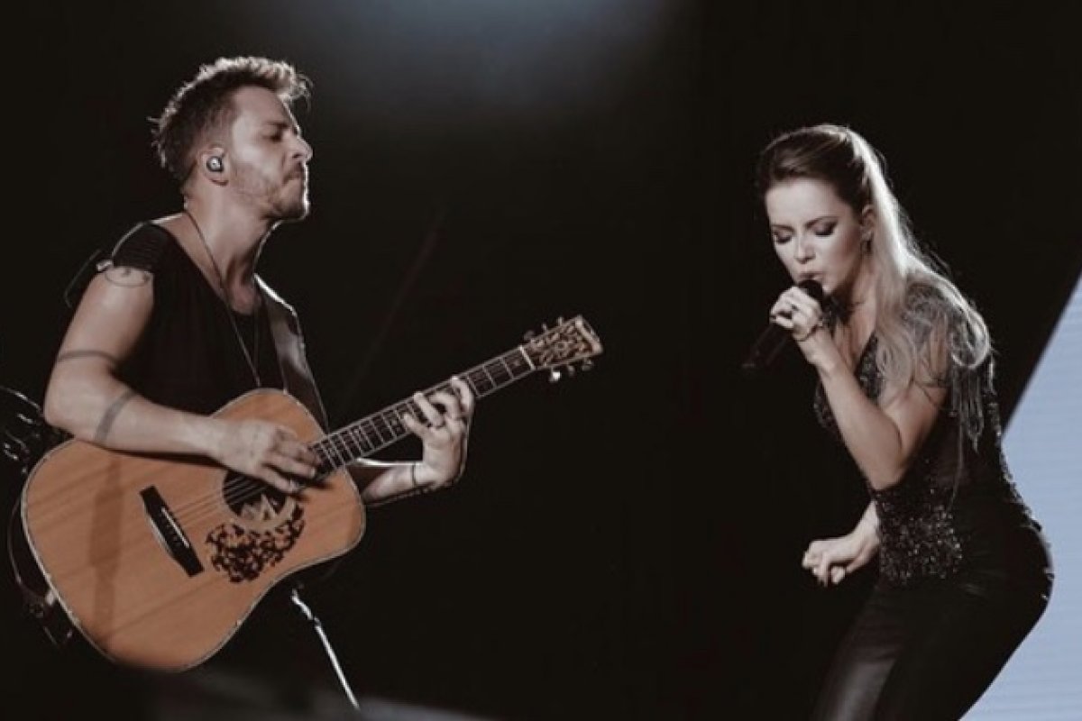 Com estrutura de show internacional, Sandy & Junior anima noite de sábado em Salvador