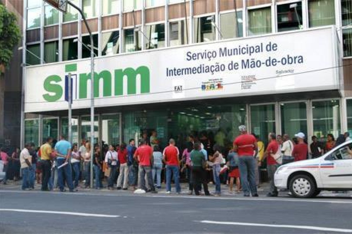 SIMM disponibiliza vagas de emprego para esta segunda-feira