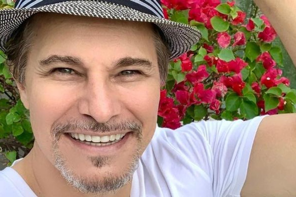 Corrente do bem: Edson Celulari presta homenagem aos profissionais de saúde