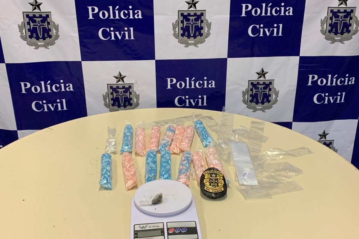 Polícia apreende drogas avaliadas em R$ 18 mil em bairro de Salvador