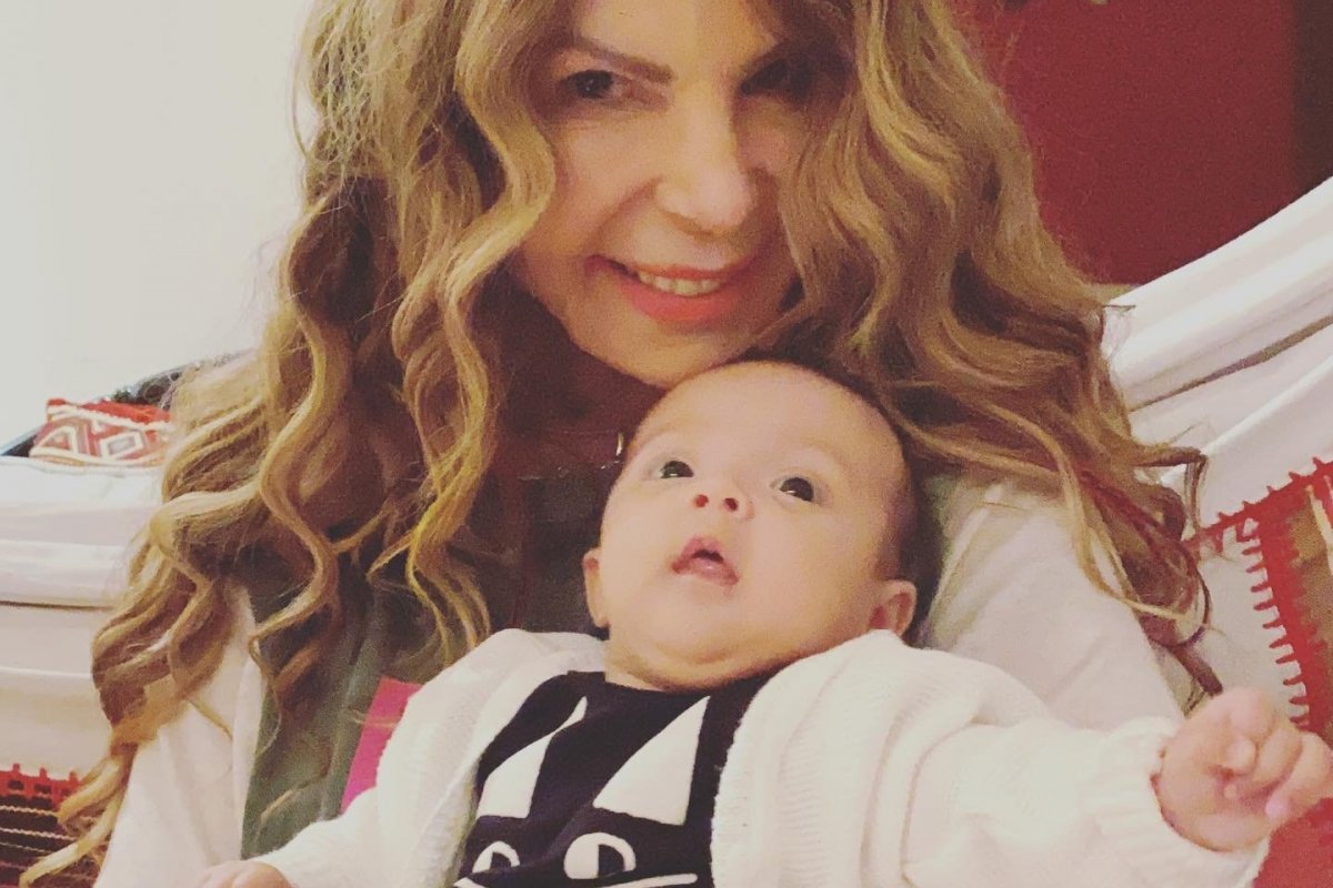 Elba Ramalho aparece na web com a sua primeira neta Esmeralda