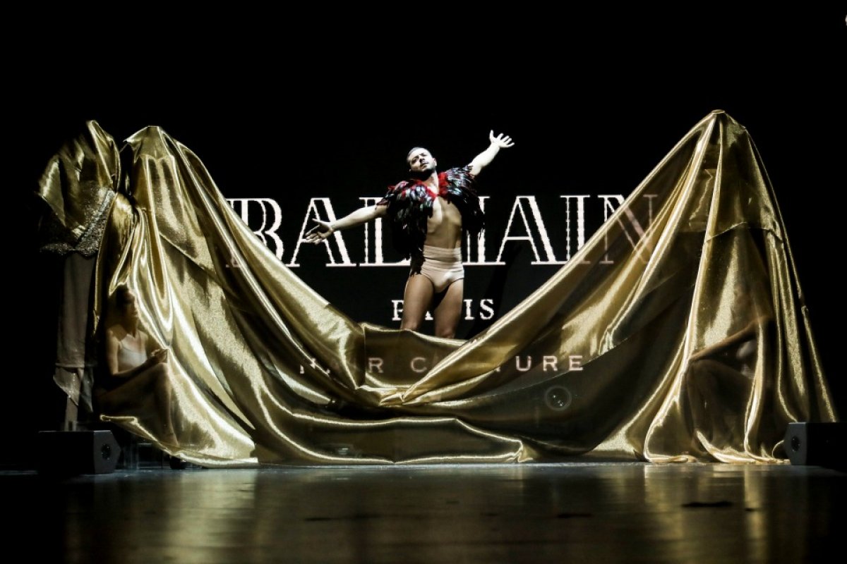 Balmain apresentará sua moda nas águas do Rio Sena