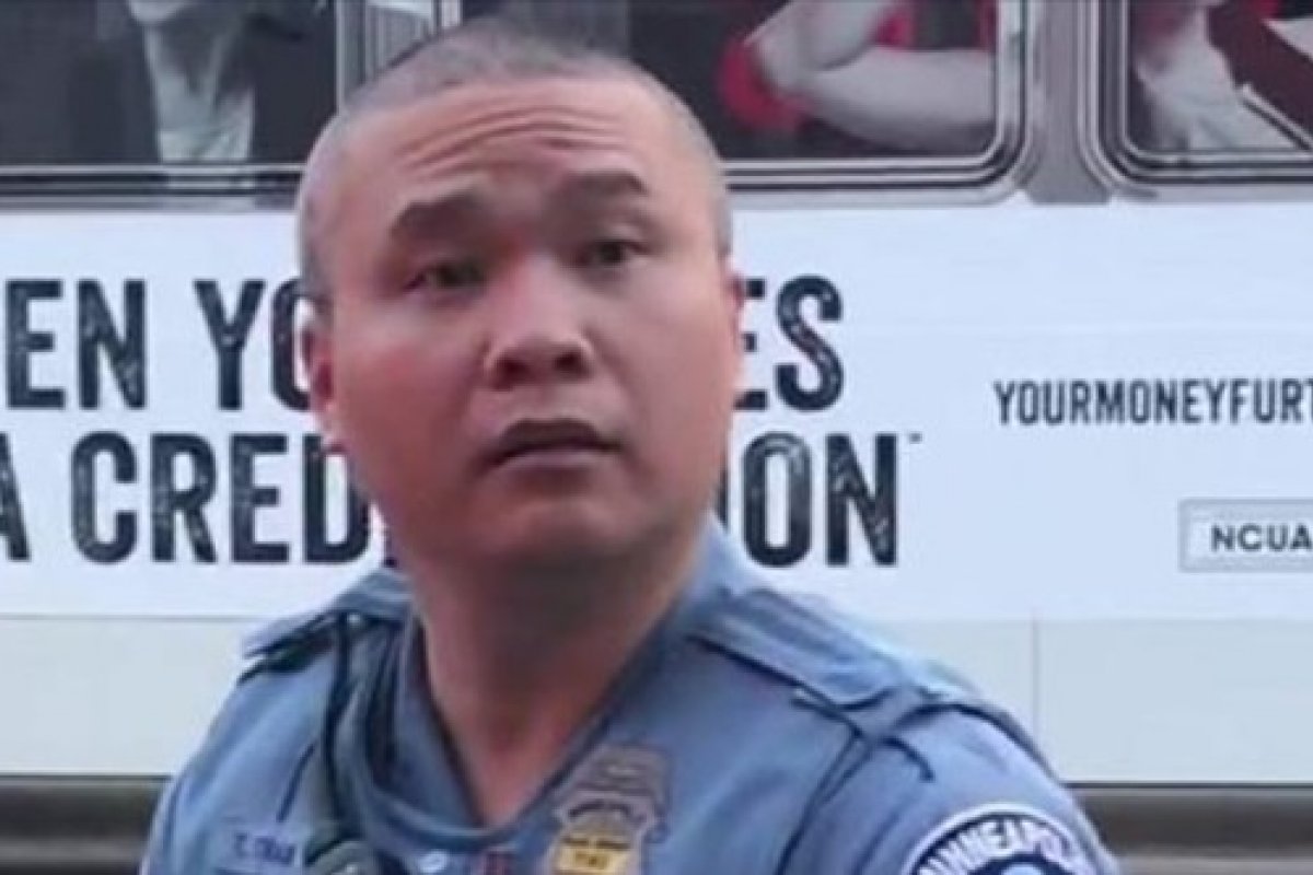 Ex-policial evolvido na morte de George Floyd paga fiança e é solto em Minneapolis