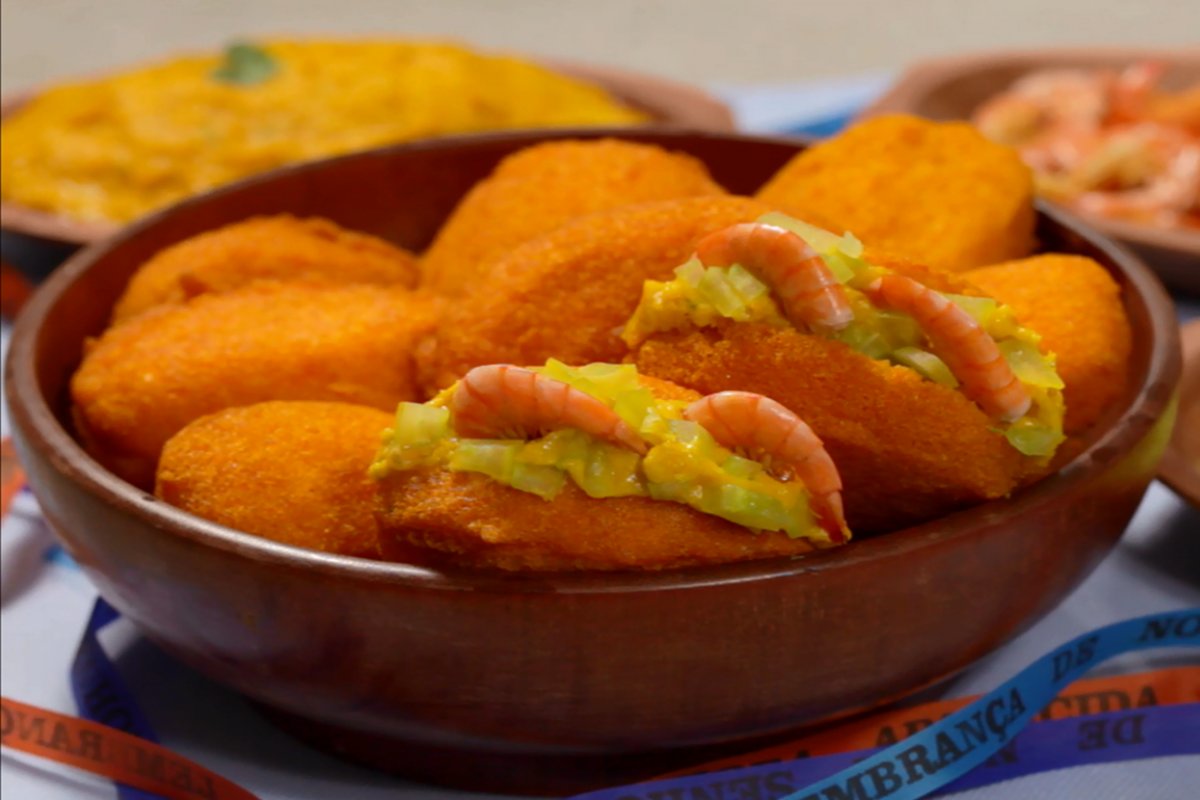 Ação distribui seis mil acarajés de graça em Salvador