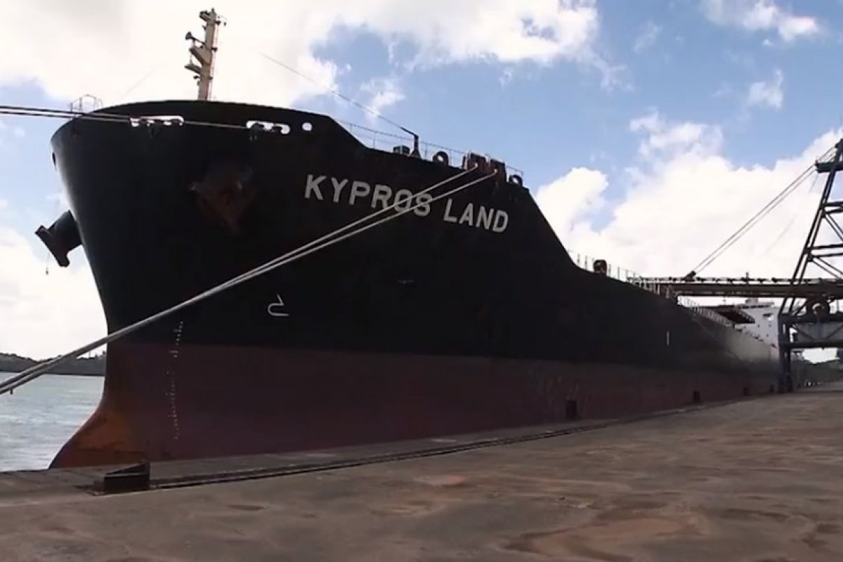 Com alta na safra de Soja, Bahia tem fila de navios cargueiros