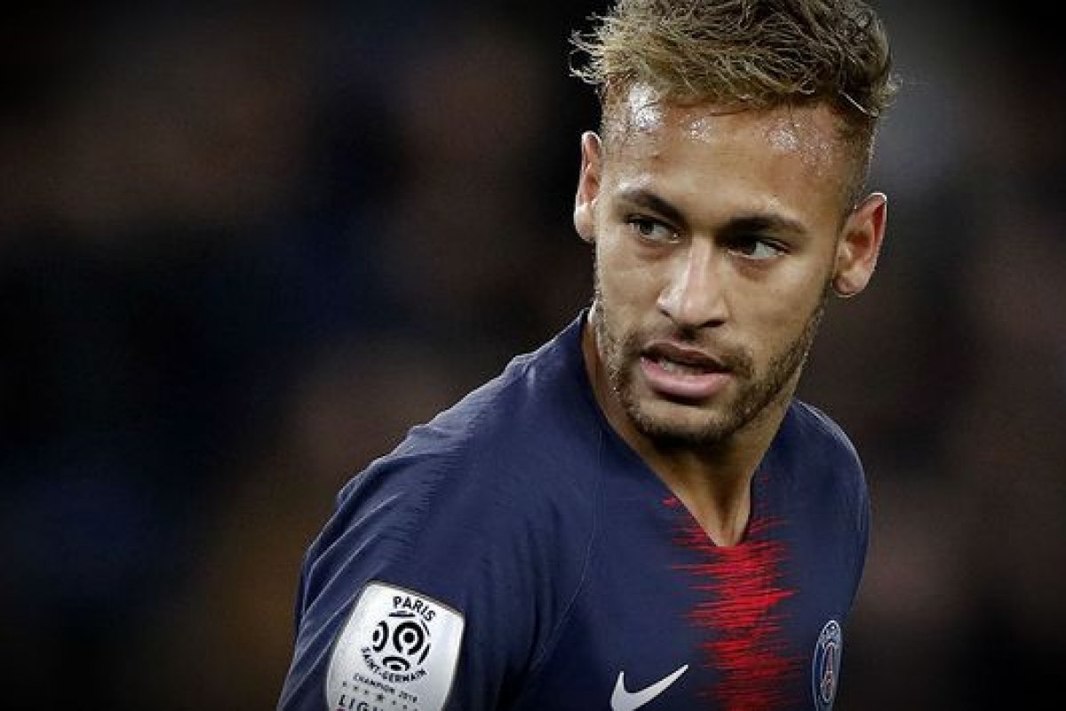 Jornal aponta dívida de Neymar de R$ 147 milhões ao fisco espanhol