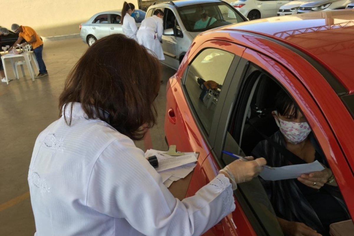 Veja vídeo: Mesmo sob alerta, 1,8 mil kits de ivermectina são distribuídos em Aparecida de Goiânia