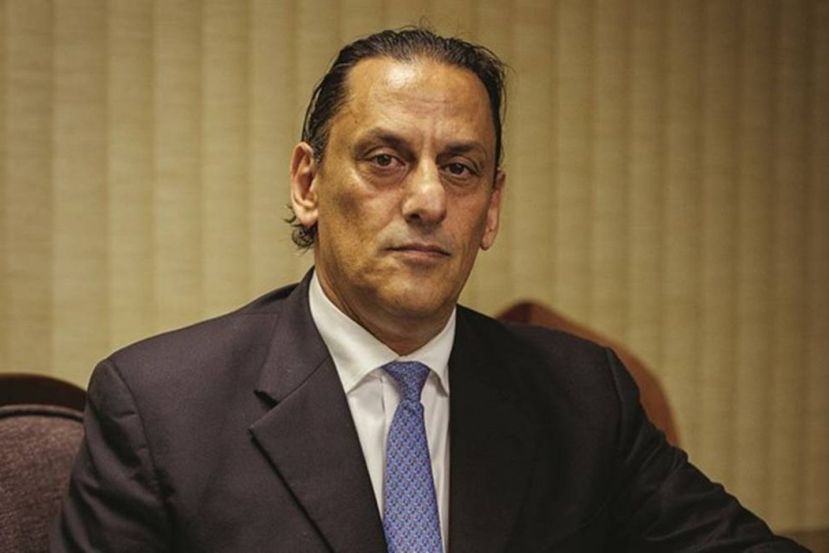 Wassef afirma que guarda provas de relação com Bolsonaro