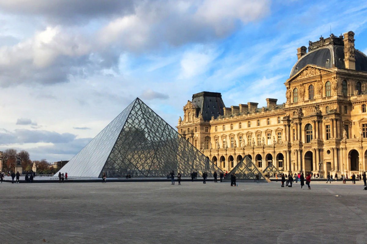Museu do Louvre reabre depois de três meses fechado por conta do coronavírus