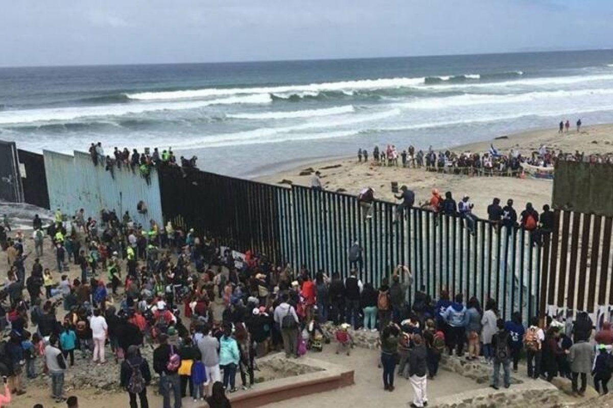 Imigrantes entram em limbo jurídico após restrições nas fronteiras provocadas pela pandemia