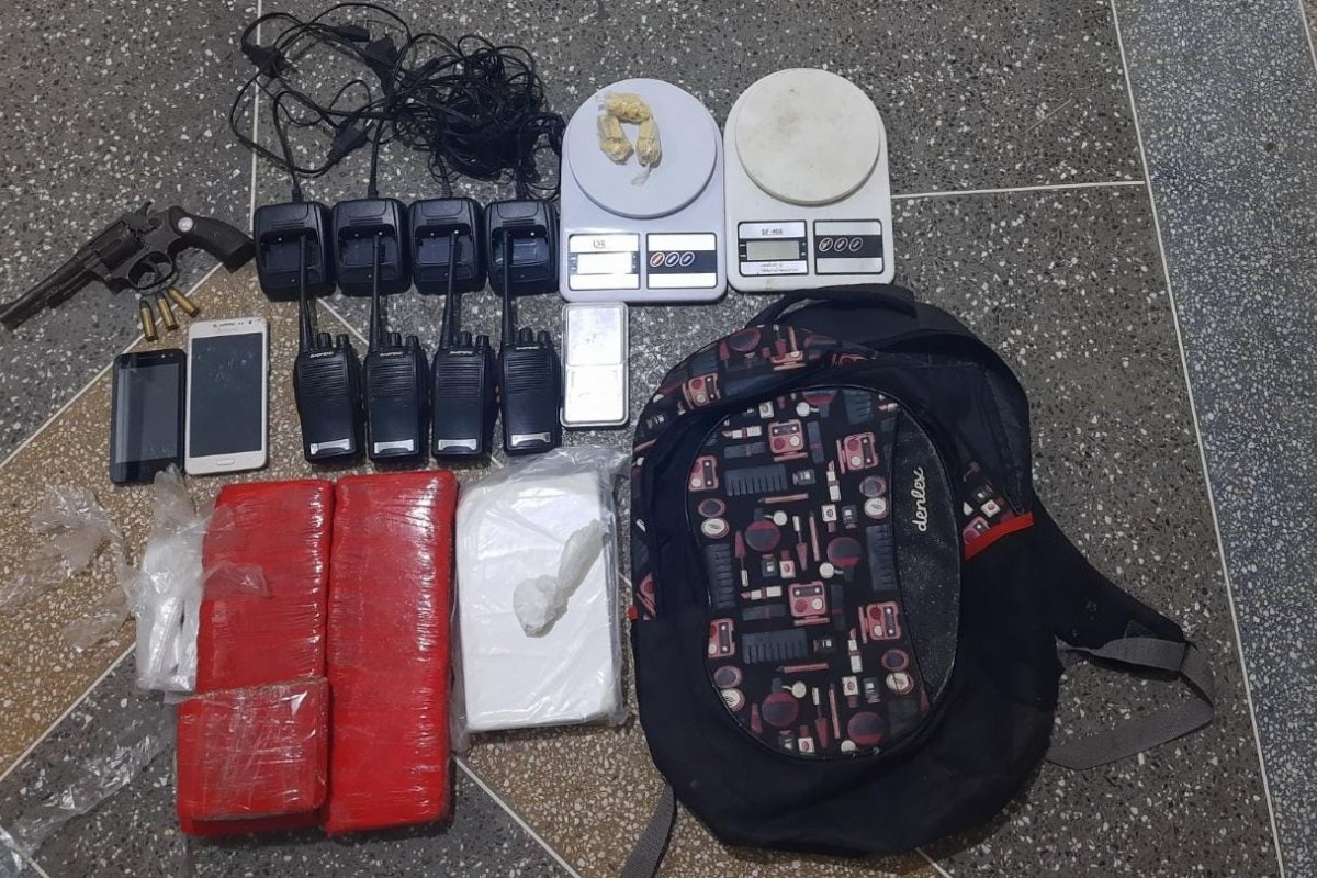 Homem é ferido após iniciar confronto com policiais durante intensificação no combate ao tráfico de drogas