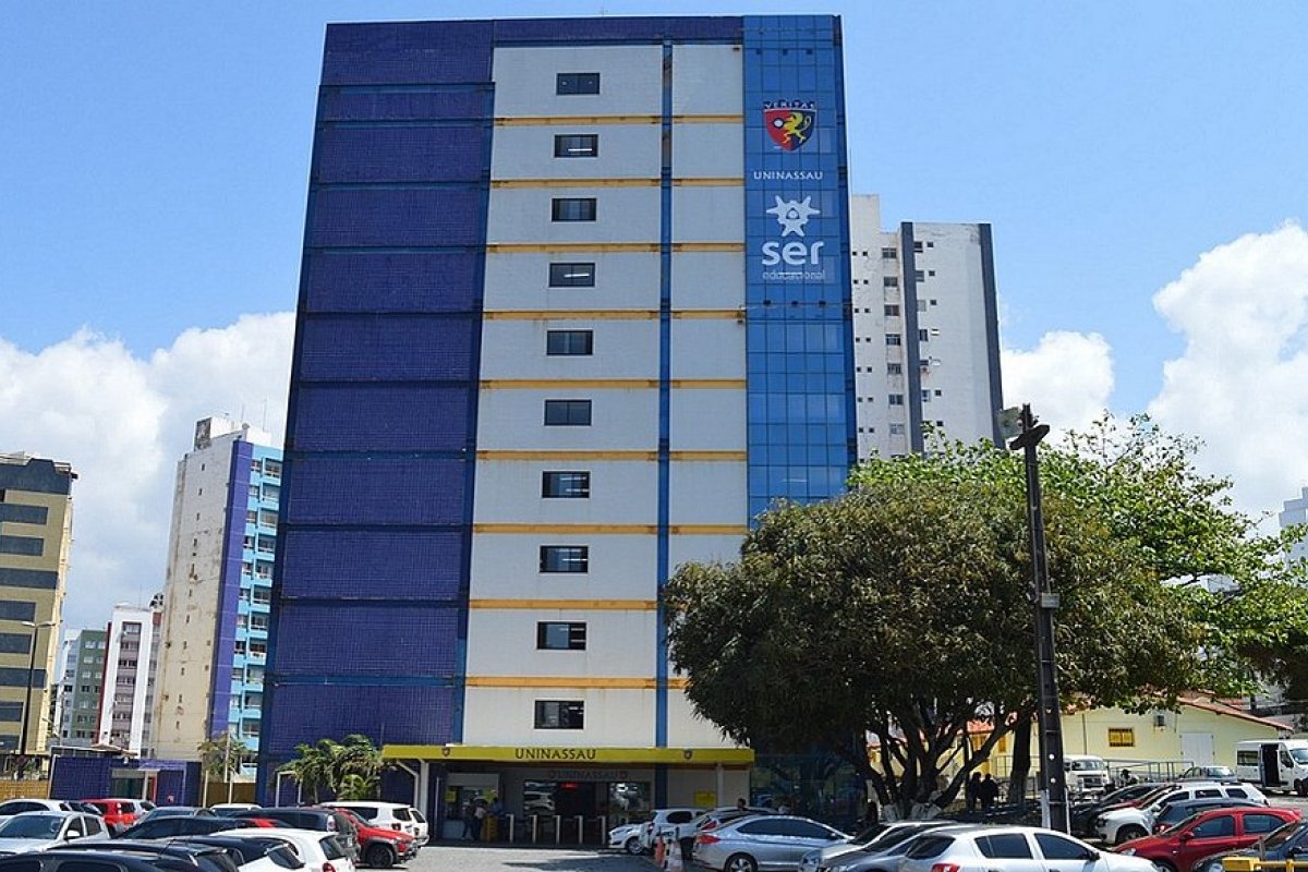 Outras 15 universidades terão que reduzir valor em 30%, segundo MP