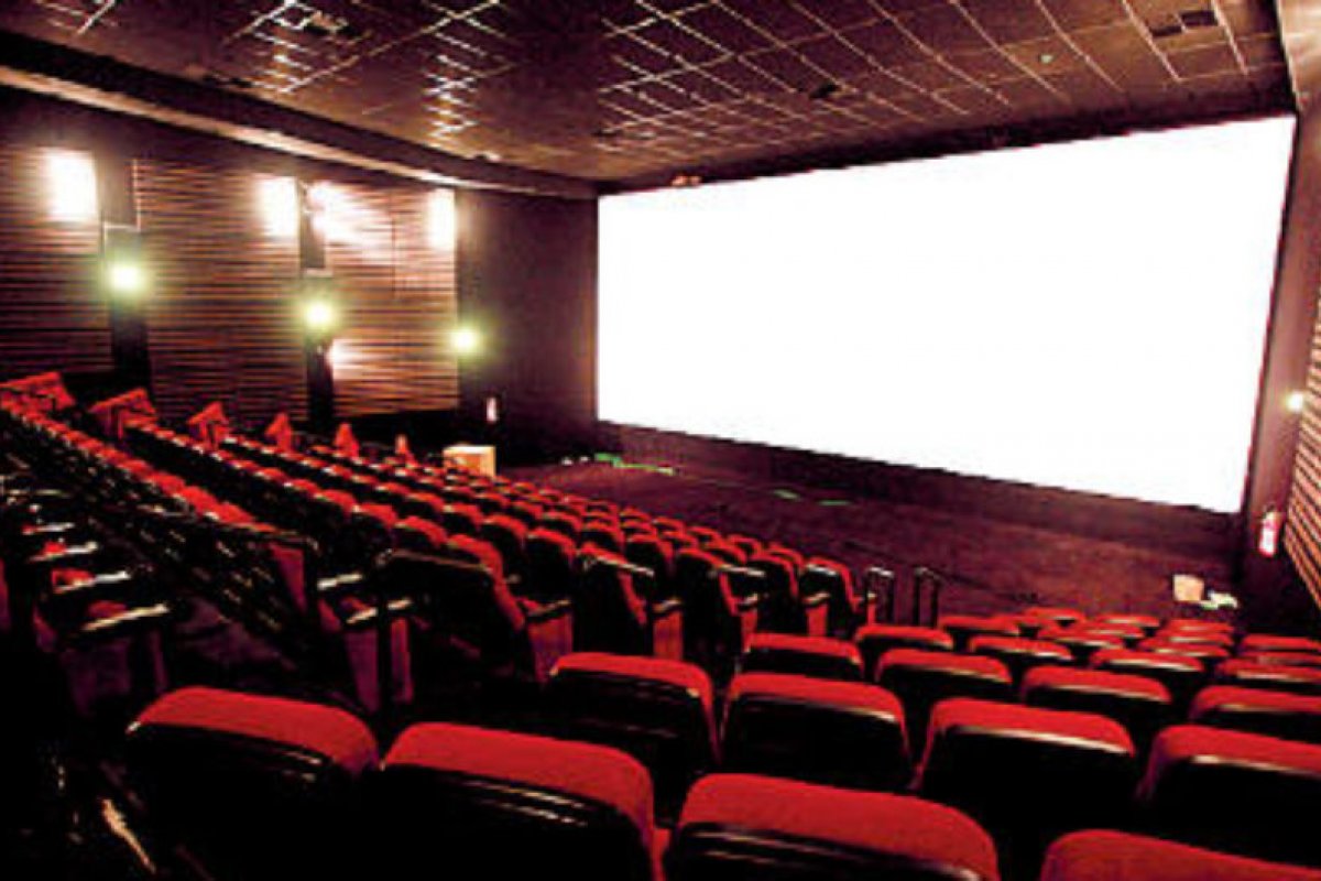 Cinemas vão poder voltar a funcionar com 60% das UTIs ocupadas