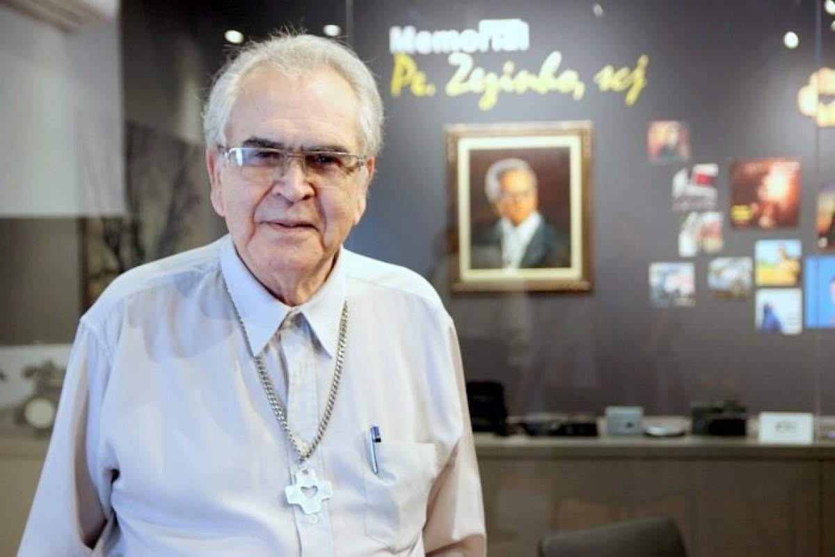 “Não use o púlpito para dividir o povo católico”, escreve padre após sacerdote criticar Bolsonaro