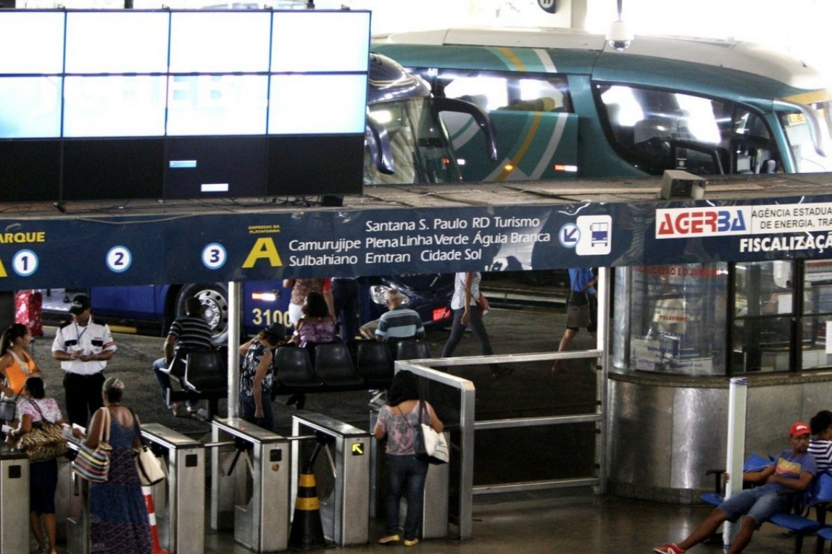 Outros seis municípios baianos suspendem transporte intermunicipal