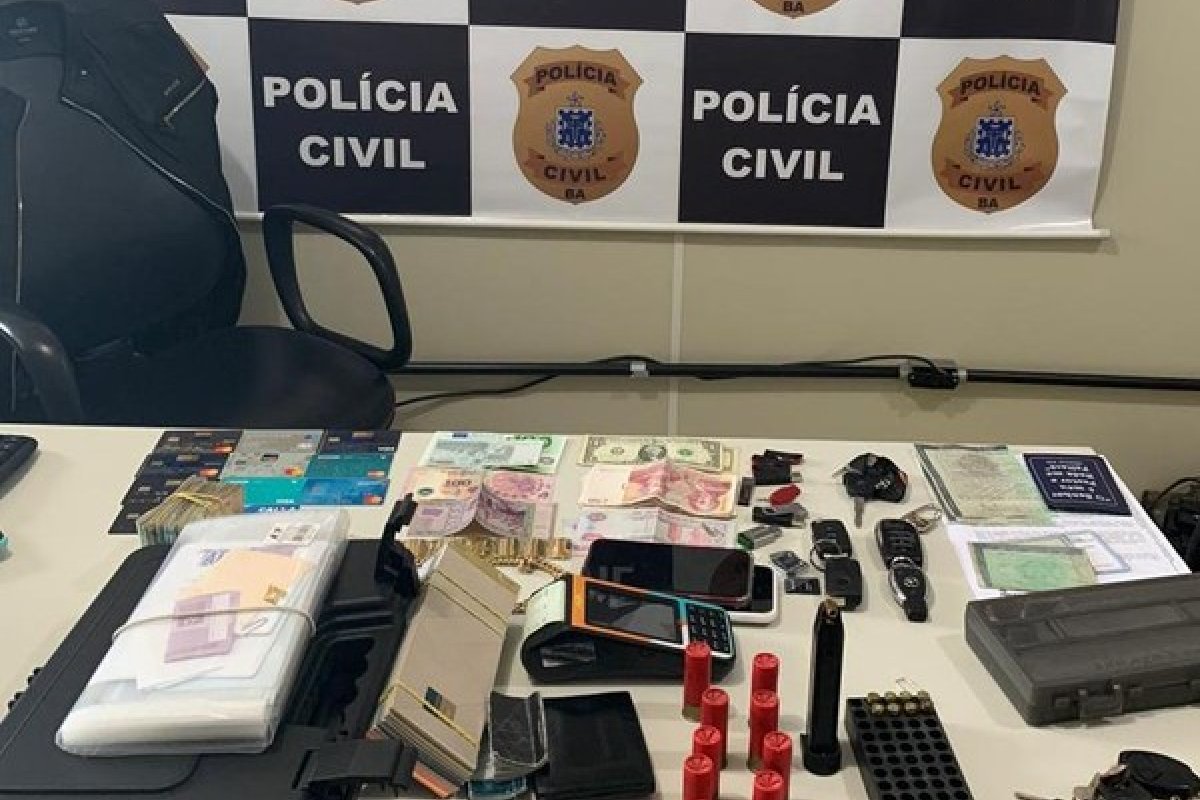 Mais de R$ 1 milhão em cheques é apreendido durante operação no sudoeste da Bahia
