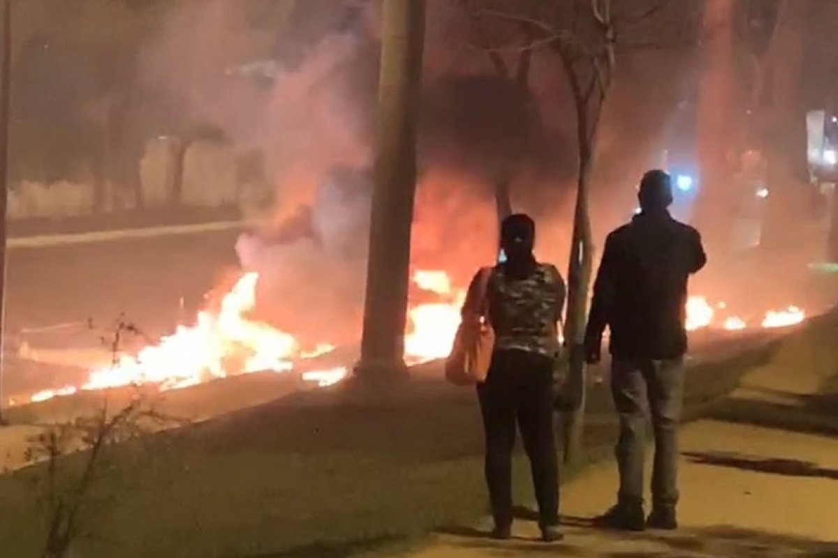 Veja vídeo: avião de pequeno porte cai em região do aeroporto Campo de Marte, em São Paulo