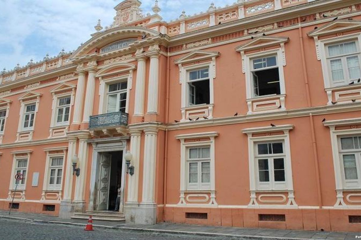 Covid19: Com hospitais sem médicos, formandos querem atender e não podem