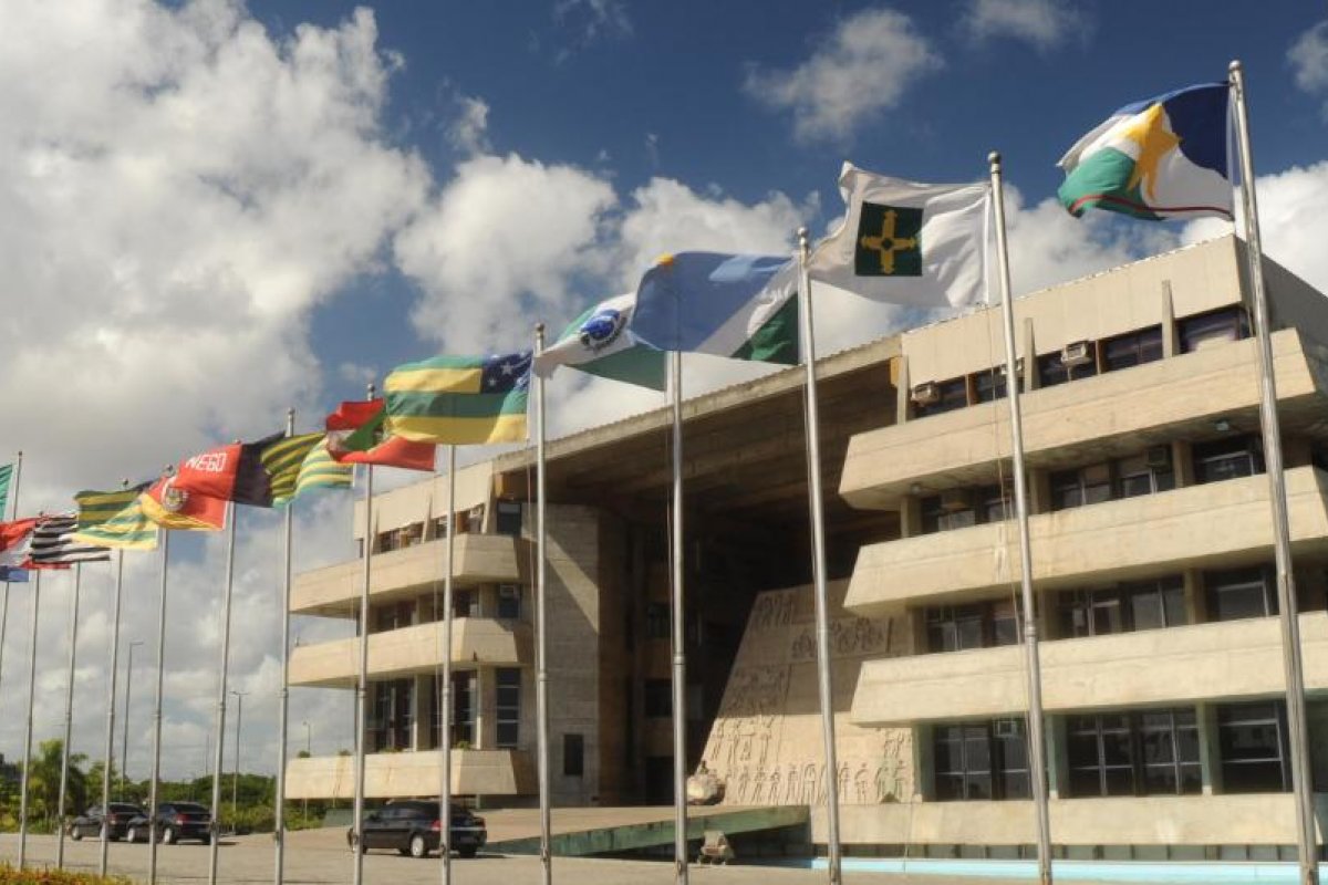 Governo da Bahia envia para AL-BA alteração de projeto que beneficia infectados pela Covid-19