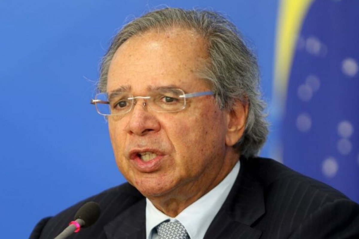 Guedes quer destinar recursos do Fundeb para o Renda Brasil