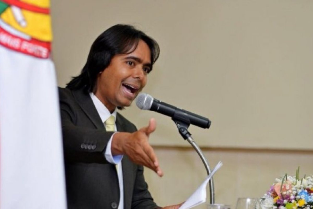 Câmara de Vereadores afasta prefeito de Candeias por 90 dias