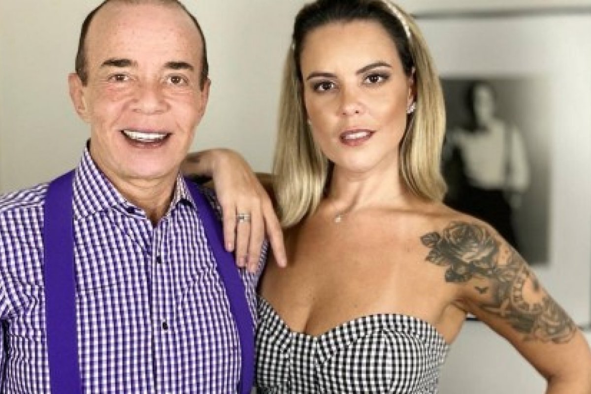 Sem vergonha: Chiquinho Scarpa revela fantasia sexual da namorada 30 anos mais jovem