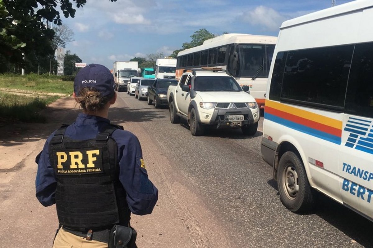 Foragido por estelionato é preso durante abordagem policial na Bahia