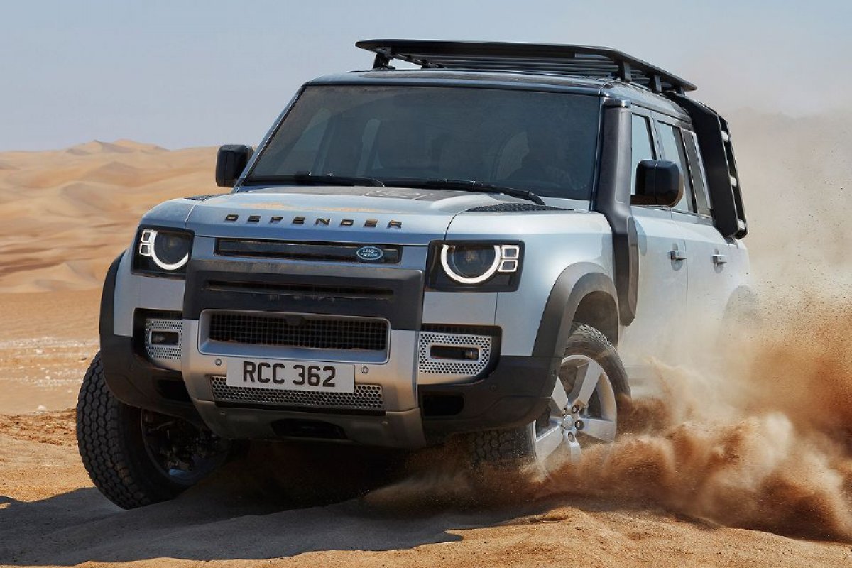 Novo Defender 110 chega ao país com motor 2.0 turbo de 300cv por R$ 400 mil