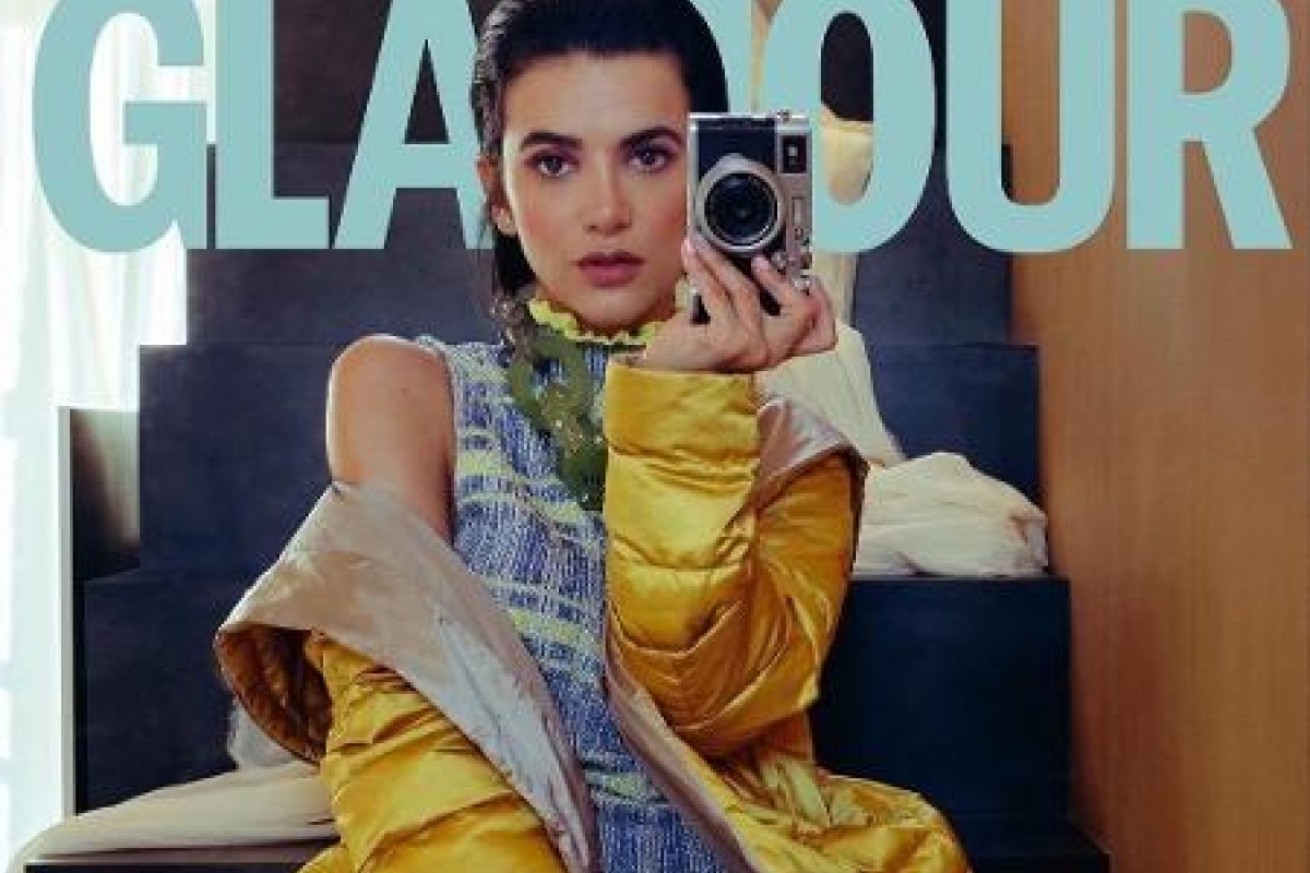 Em clima de isolamento social, Manu Gavassi realiza ensaio para a Revista Glamour