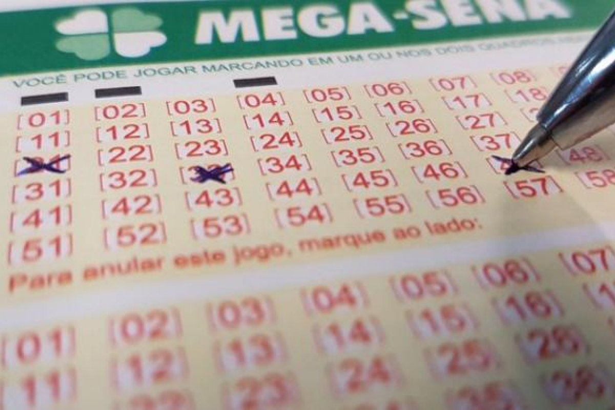 Ninguém acerta as seis dezenas da Mega e prêmio acumula em R$ 44 milhões