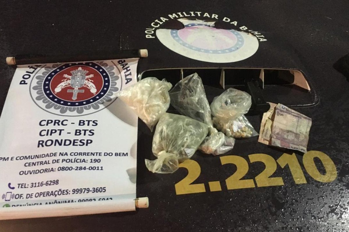 Helicóptero da PM evita fuga de dois suspeitos de tráfico em bairro de Salvador