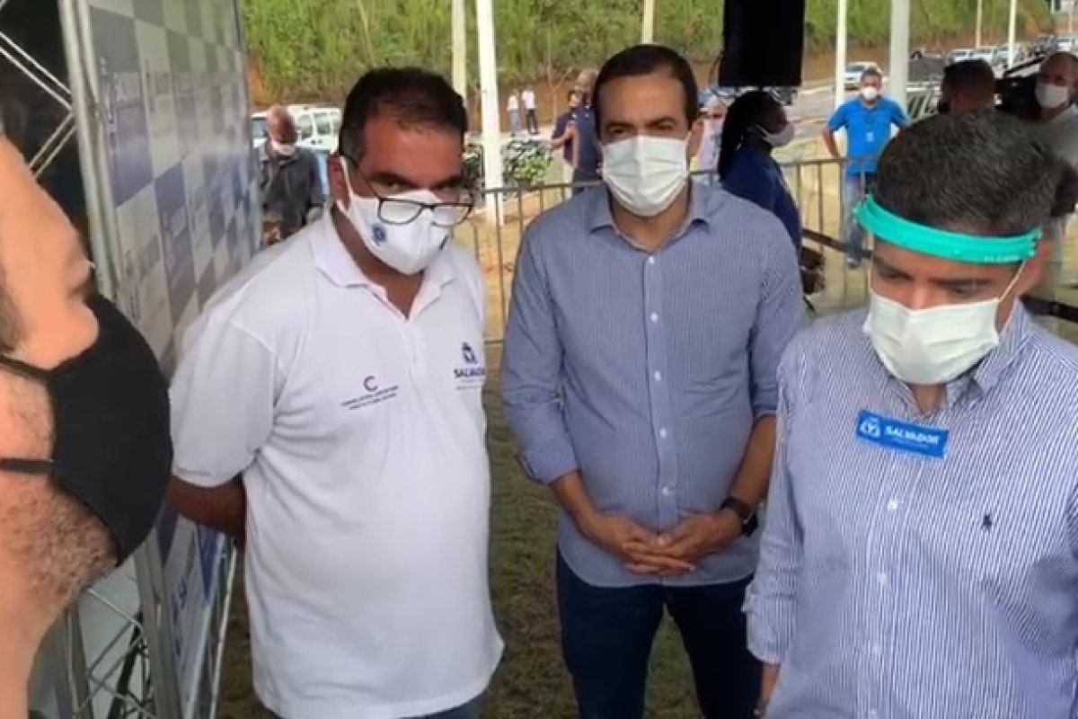 "O meu arquiteto se matou", diz lojista a Neto em comovente pedido pela abertura dos shoppings