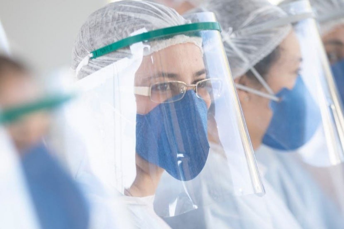 Câmara aprova PL que prevê que o Governo pague uma indenização a profissionais da saúde que fiquem incapacitados por conta da Covid-19